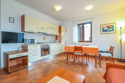 Stan u Rovinju, blizu plaže Cuvi, namješten i mirna lokacija - 2