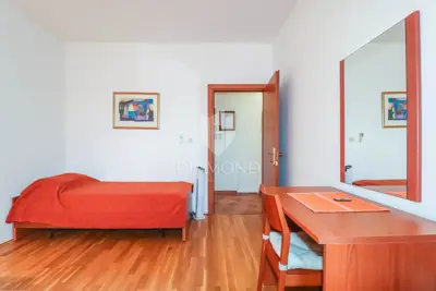 Stan u Rovinju, blizu plaže Cuvi, namješten i mirna lokacija - 10