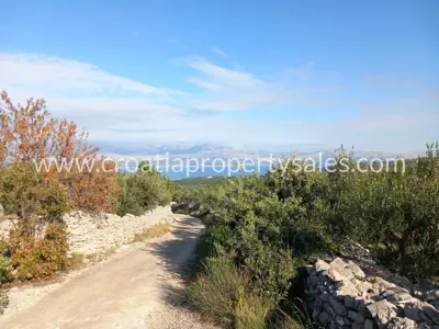 Poljoprivredno zemljište 10.970 m², Otok Brač - pogled na more - 8