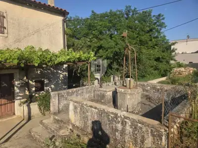 House 80 m², Labin - traditional semi-detached house - 2