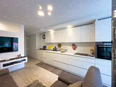 Apartment in Duga Uvala, renovated and furnished with custom-made furniture - 14