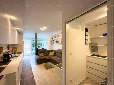 Apartment in Duga Uvala, renovated and furnished with custom-made furniture - 10