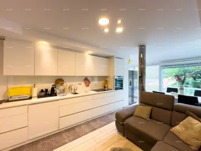 Wir verkaufen eine renovierte Wohnung in Duga Uvala!