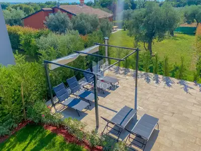 Vila 194 m², Novigrad - bazen i pogled na more - 15