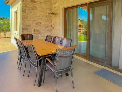 Vila 194 m², Novigrad - bazen i pogled na more - 7
