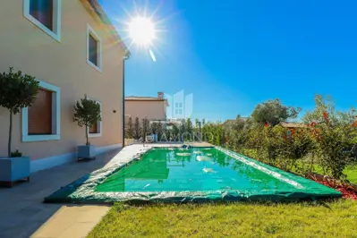 Vila 194 m², Novigrad - bazen i pogled na more - 18