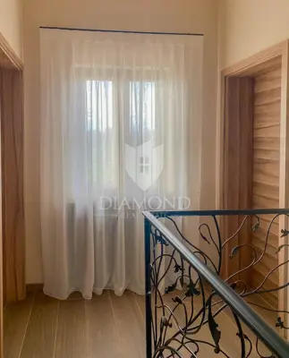 Vila 194 m², Novigrad - bazen i pogled na more - 12
