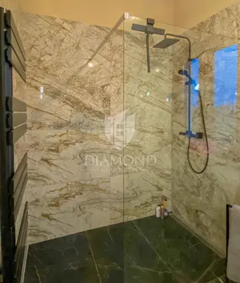 Vila 194 m², Novigrad - bazen i pogled na more - 11