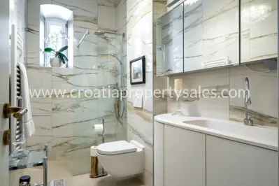 Stan 116 m², Split - luksuzna vila i pogled na grad - 12