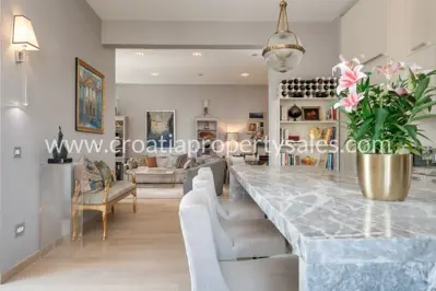Stan 116 m², Split - luksuzna vila i pogled na grad - 5