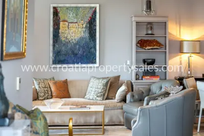 Stan 116 m², Split - luksuzna vila i pogled na grad - 13