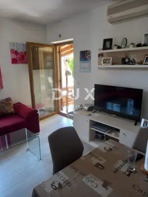 Apartment 45 m², Banjole - quiet location and spacious terrace