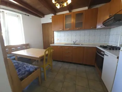 House 164 m², center of Brtonigla, 2 residential units - 5
