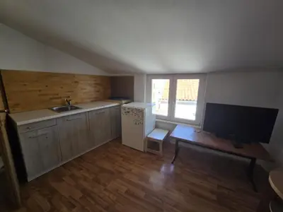 House 164 m², center of Brtonigla, 2 residential units - 4