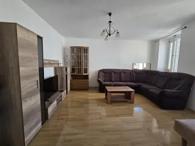 House 164 m², center of Brtonigla, 2 residential units