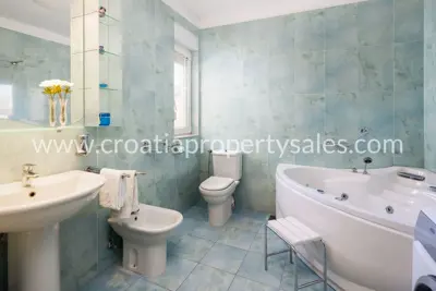 Apartment 150 m², Split center - two-level with city views - 14
