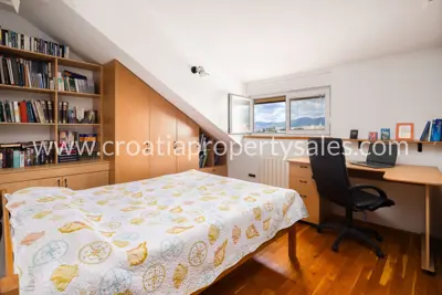 Apartment 150 m², Split center - two-level with city views - 17