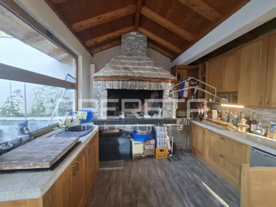 Villa s bazenom, zatvorenim kominom i pogledoma na Split - 6