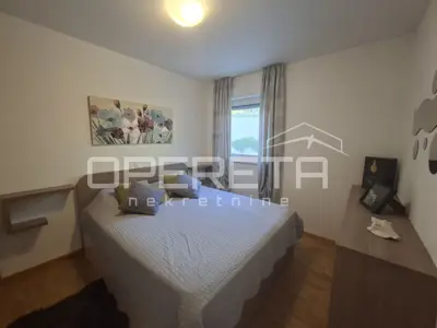 Villa s bazenom, zatvorenim kominom i pogledoma na Split - 11