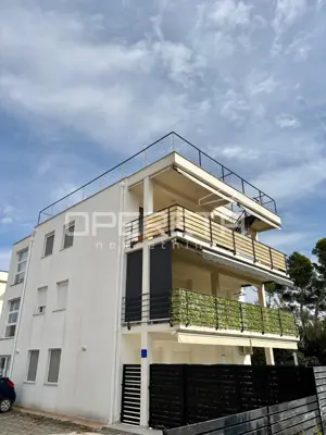 Stan 91 m², Petrčane - 180 m od mora i vrt - 1