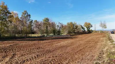 Building land 3,000 m², Labin surroundings - quiet location