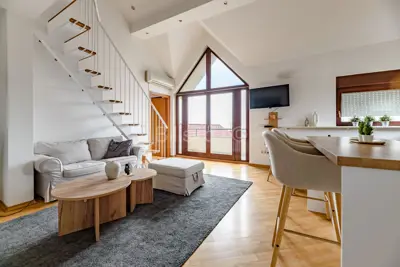 Trosoban stan u kući 71,87 m² na drugom katu u Zagrebu, Maksimir, Remete!