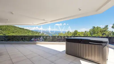 Penthouse 245 m², Opatija - pogled na more i terasa - 13