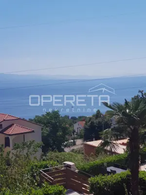 Lovran – Stan s pogledom na more, okućnicom, roštiljem i parkirnim mjestom u mir - 12