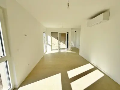 Stan 43,97 m², Višnjik Zadar - novogradnja s liftom i garažom