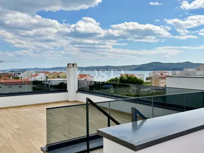 Wohnung 67 m², Sukošan - 2 Zimmer, Dachterrasse