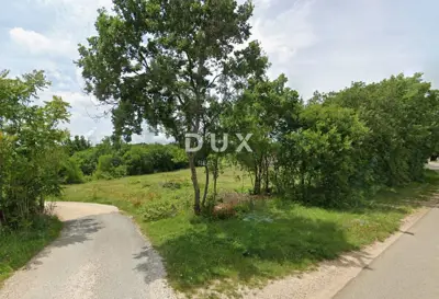 Building plot, Labin - close to the center and asphalt access - 2