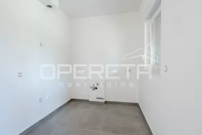 Stan 135 m², Maksimir - vrt i natkrivena terasa - 8