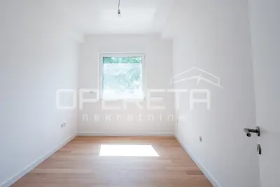 Stan 135 m², Maksimir - vrt i natkrivena terasa - 7