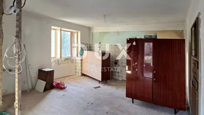 Imanje u Labinu, dvije kamene kuće i pogled na brežuljke - 7