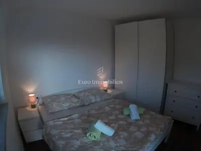 Kuća 260 m², Omišalj - bazen, terasa i ljetna kuhinja - 15