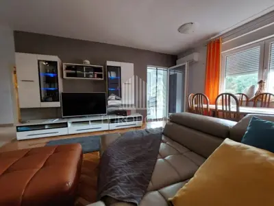 Wohnung auf Krk, Njivice - ruhige Lage und Loggia - 2