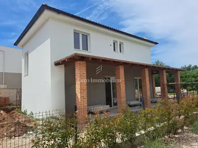 Otok Krk - nova samostojeća kuća s bazenom