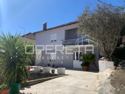 House 220 m², Kali - 50 m to the sea and sea view