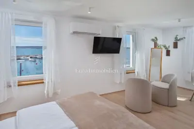 Kamena kuća 180 m², Kaštel Novi - prvi red do mora - 2