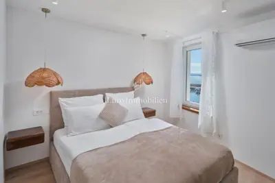Kamena kuća 180 m², Kaštel Novi - prvi red do mora - 7