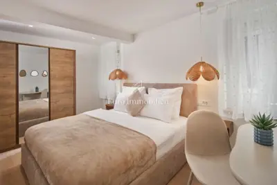 Kamena kuća 180 m², Kaštel Novi - prvi red do mora - 6