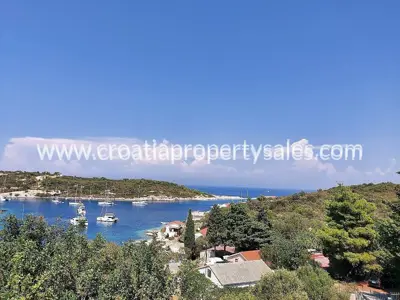 House 121 m², Vis island, 70 m from the sea and view of the bay - 1
