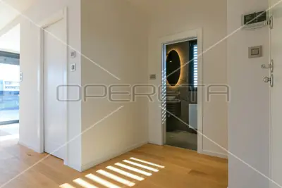 Wohnung zur Miete in Srebrnjak, 157 m² - 9