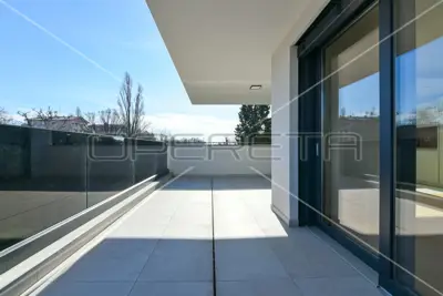 Wohnung zur Miete in Srebrnjak, 157 m² - 14