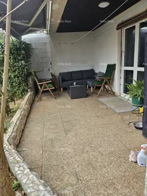 Verkauf zweier wohnungen im eg einer haus mit garten