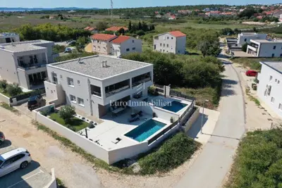 Kuća u Ninu, 120 m od mora i bazen sa slanom vodom - 1