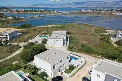 Kuća u Ninu, 120 m od mora i bazen sa slanom vodom - 3