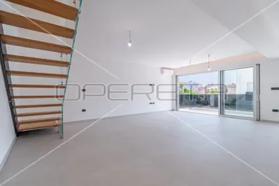 Geraeumige zweigeschossige Wohnung 200 m von den Straenden mit Dachterrasse - 4
