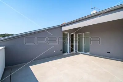 Geraeumige zweigeschossige Wohnung 200 m von den Straenden mit Dachterrasse - 15