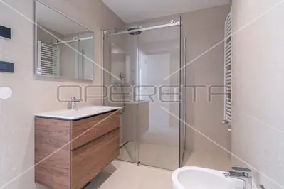 Geraeumige zweigeschossige Wohnung 200 m von den Straenden mit Dachterrasse - 17